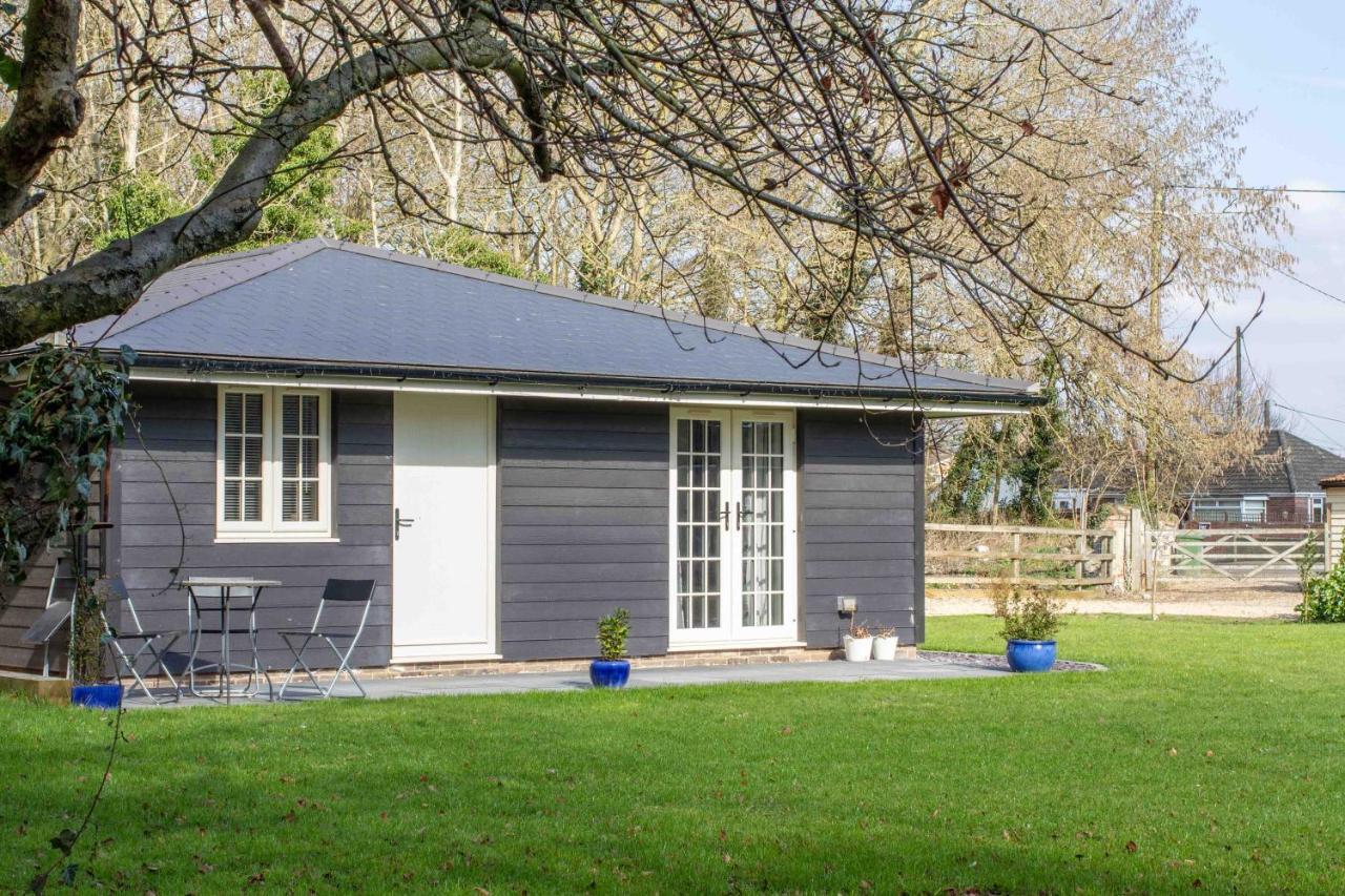 Breckland Cottage - Secluded Country Getaway Hockwold cum Wilton Exteriör bild