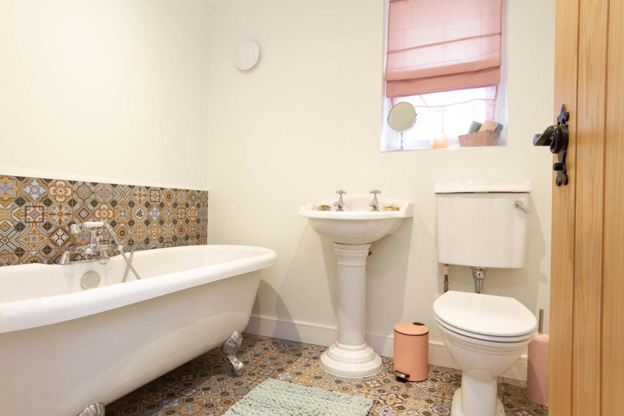 Breckland Cottage - Secluded Country Getaway Hockwold cum Wilton Exteriör bild